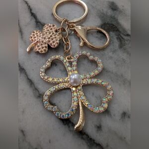Rhinestone Four-Leaf Clover Keychain Bag Charm with Faux Pearl